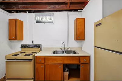 112 Elise Dr, Center Township, PA 16001 - Photo 28