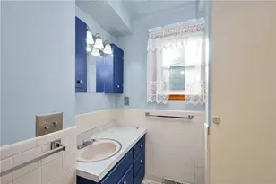 112 Elise Dr, Center Township, PA 16001 - Photo 18