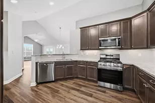 6024 Laurel Ct, Lancaster Township, PA 16037 - Photo 10