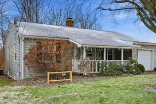 908 Aetna Dr, Ellwood City, PA 16117 - Photo 2