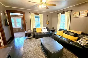 416 Country Club Dr, Ellwood City, PA 16117 - Photo 4