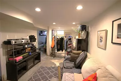 210 Livingston Rd, West Mifflin, PA 15122 - Photo 14