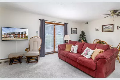 104 Clubhouse Dr #104, South Strabane, PA 15301 - Photo 4