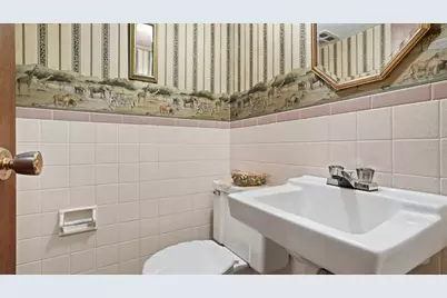 525 Greenbriar Avenue, New Kensington, PA 15068 - Photo 36