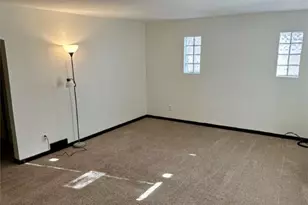 424 Grandview Ave, West Mifflin, PA 15122 - Photo 10