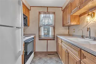 319 Bellford Ct, Cranberry Township, PA 16066 - Photo 10