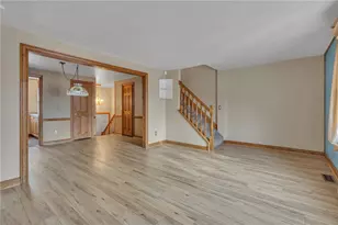 319 Bellford Ct, Cranberry Township, PA 16066 - Photo 4