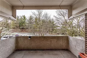 2401 Charlemagne Cir, Ross Twp, PA 15237 - Photo 10