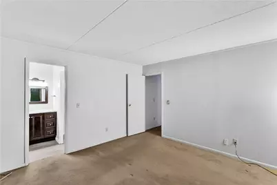 2401 Charlemagne Cir, Ross Twp, PA 15237 - Photo 20