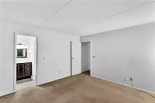 2401 Charlemagne Cir, Ross Twp, PA 15237 - Photo 20