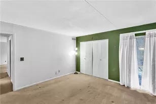 2401 Charlemagne Cir, Ross Twp, PA 15237 - Photo 16