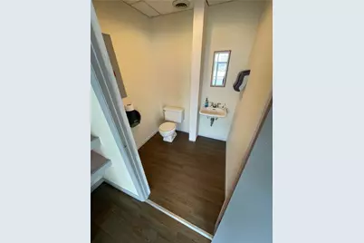 235 Longfellow St, Vandergrift, PA 15690 - Photo 6