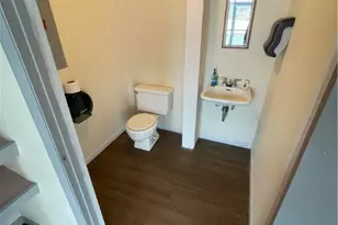 235 Longfellow St, Vandergrift, PA 15690 - Photo 6