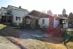 724 Laura St, West Mifflin, PA 15122 - Photo 2