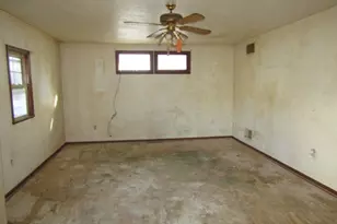 724 Laura St, West Mifflin, PA 15122 - Photo 10