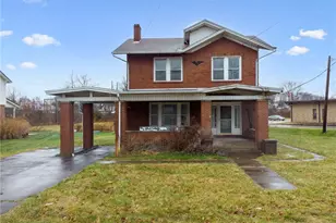132 W Pennsylvania, New Stanton, PA 15672 - Photo 1