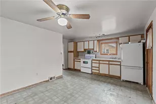 11690 Center St, North Huntingdon, PA 15642 - Photo 10