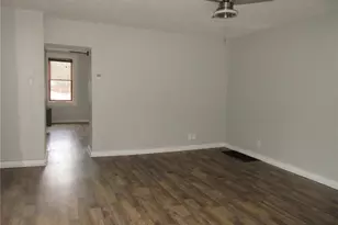 402 E Lincoln Ave, McDonald, PA 15057 - Photo 2