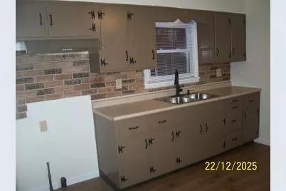 49 E 4th Ave, Latrobe, PA 15650 - Photo 4