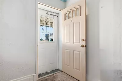 352 39th St, Pittsburgh, PA 15201 - Photo 2