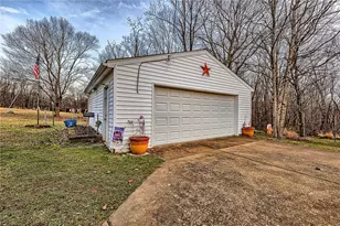 392 Longs Rd, Unity Township, PA 15650 - Photo 4