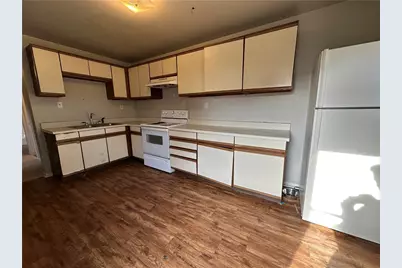 243 Pennsylvania Avenue, Rochester, PA 15074 - Photo 2