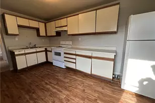 243 Pennsylvania Ave, Rochester, PA 15074 - Photo 2