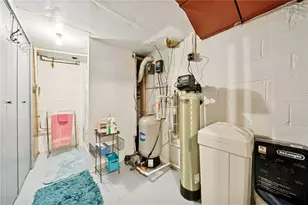 140 Possum Hollow Rd, Hempfield Township, PA 15601 - Photo 24