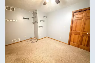 122 Helga Dr, Clay Township, PA 16061 - Photo 28