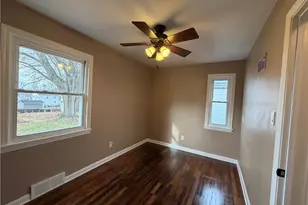 959 Bechtol, Sharon, PA 16146 - Photo 16