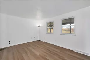 325 E Brewster Rd, Center Township, PA 16001 - Photo 12