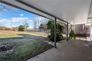 325 E Brewster Rd, Center Township, PA 16001 - Photo 8