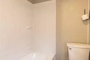 105 Washington St, Mount Pleasant Township, PA 15666 - Photo 22