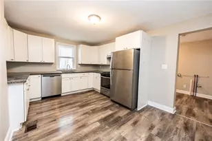 105 Washington St, Mount Pleasant Township, PA 15666 - Photo 8