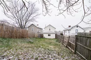 105 Washington St, Mount Pleasant Township, PA 15666 - Photo 28