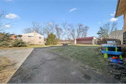 203 Sherrie Dr, Pittsburgh, PA 15239 - Photo 8