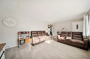 203 Sherrie Dr, Pittsburgh, PA 15239 - Photo 26