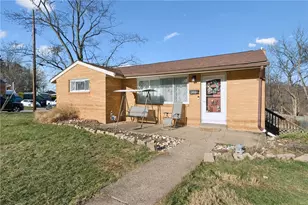 203 Sherrie Dr, Pittsburgh, PA 15239 - Photo 2