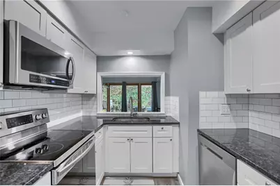 444 Country View Ct, Pittsburgh, PA 15205 - Photo 8