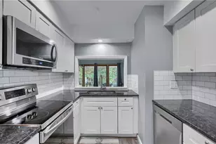 444 Country View Ct, Pittsburgh, PA 15205 - Photo 8