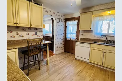 5719 Keefe St, Pittsburgh, PA 15207 - Photo 4