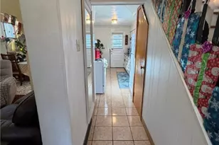 2219 Edgebrook Ave, Pittsburgh, PA 15226 - Photo 6