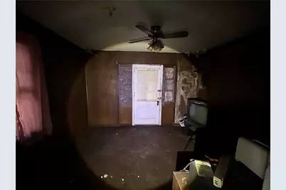 371 Ohio Ave, Clairton, PA 15025 - Photo 2