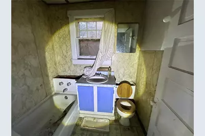 371 Ohio Ave, Clairton, PA 15025 - Photo 8