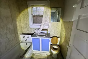 371 Ohio Ave, Clairton, PA 15025 - Photo 8