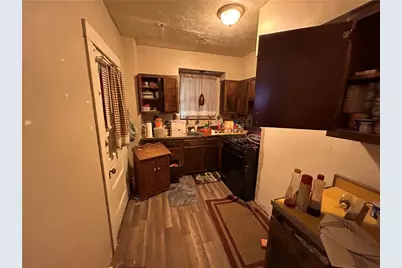 357 Ohio Ave, Clairton, PA 15025 - Photo 6