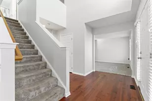 318 Village Dr, Adams Township, PA 16046 - Photo 6