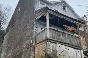 823 Grant St, McKeesport, PA 15132 - Photo 2