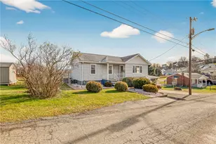 205 N Quarry St, Mt Pleasant Boro, PA 15666 - Photo 2