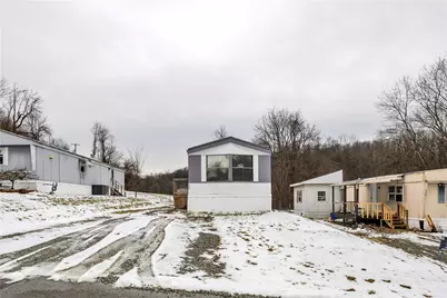 111 Dancer Ln, Jeannette, PA 15644 - Photo 2